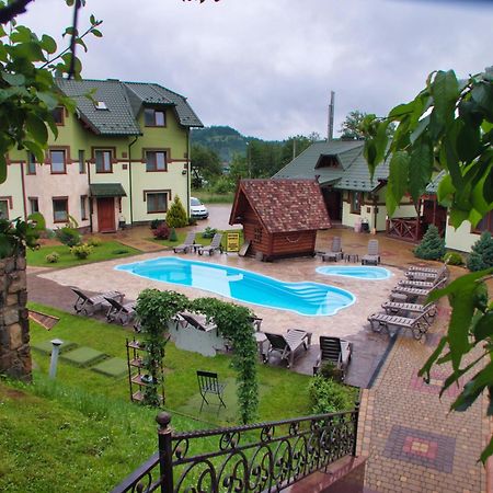 Emerald House Mykulychyn Dış mekan fotoğraf