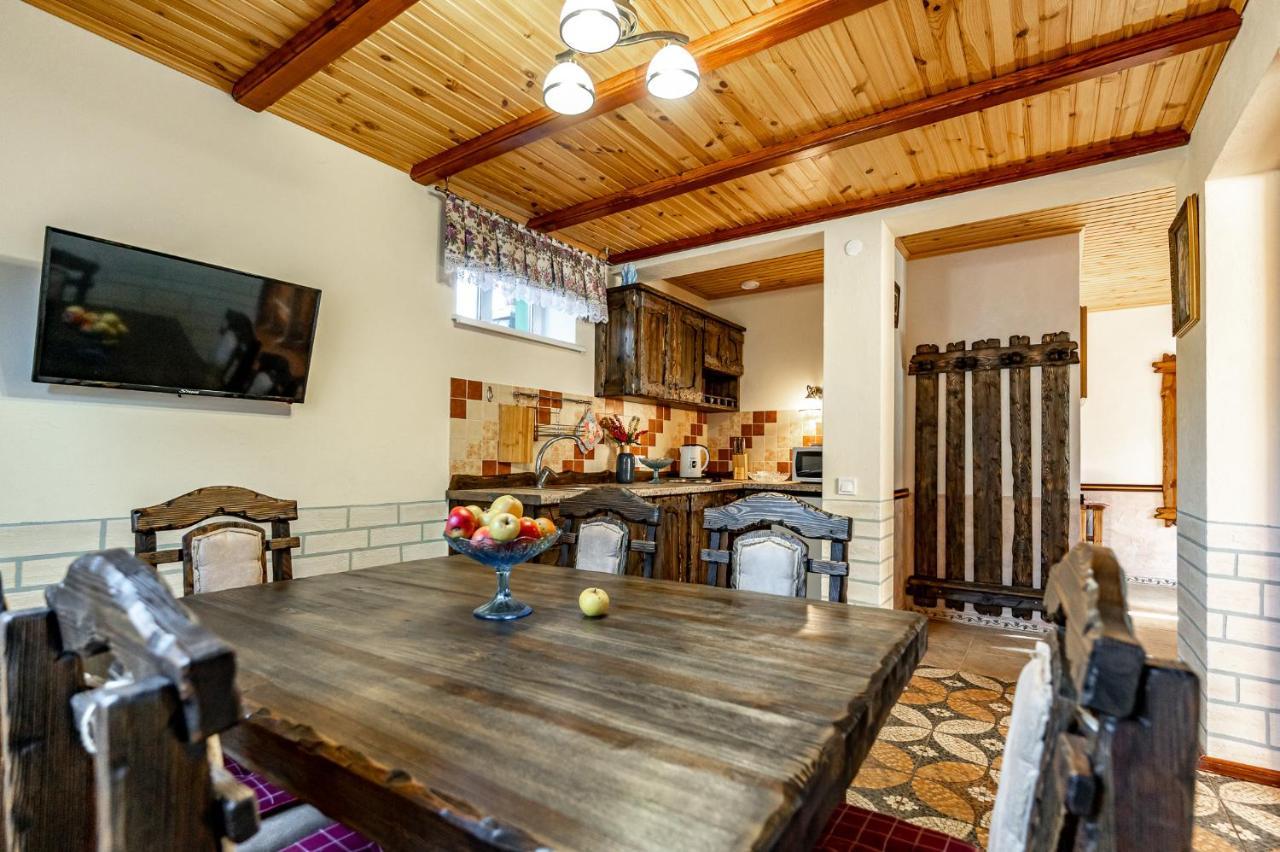 Emerald House Mykulychyn Dış mekan fotoğraf