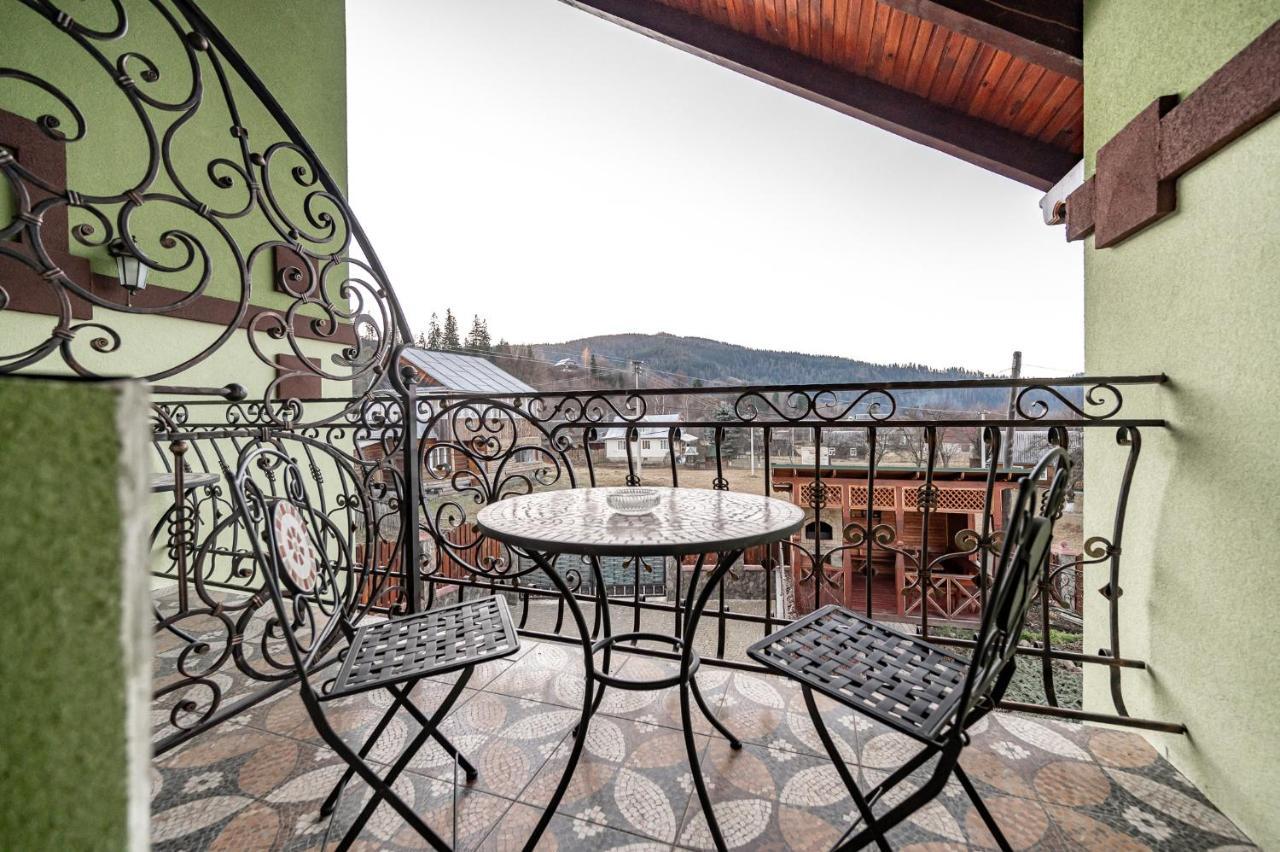 Emerald House Mykulychyn Dış mekan fotoğraf