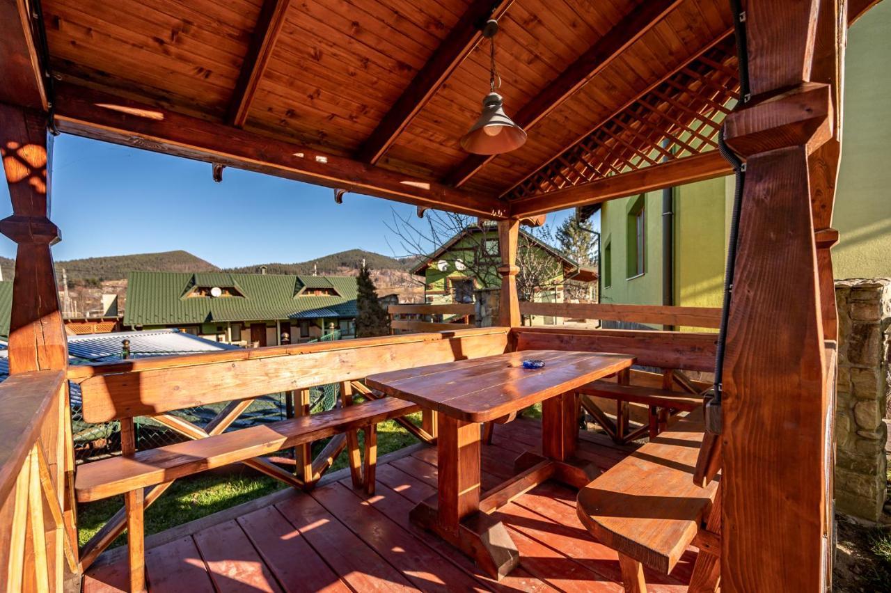 Emerald House Mykulychyn Dış mekan fotoğraf